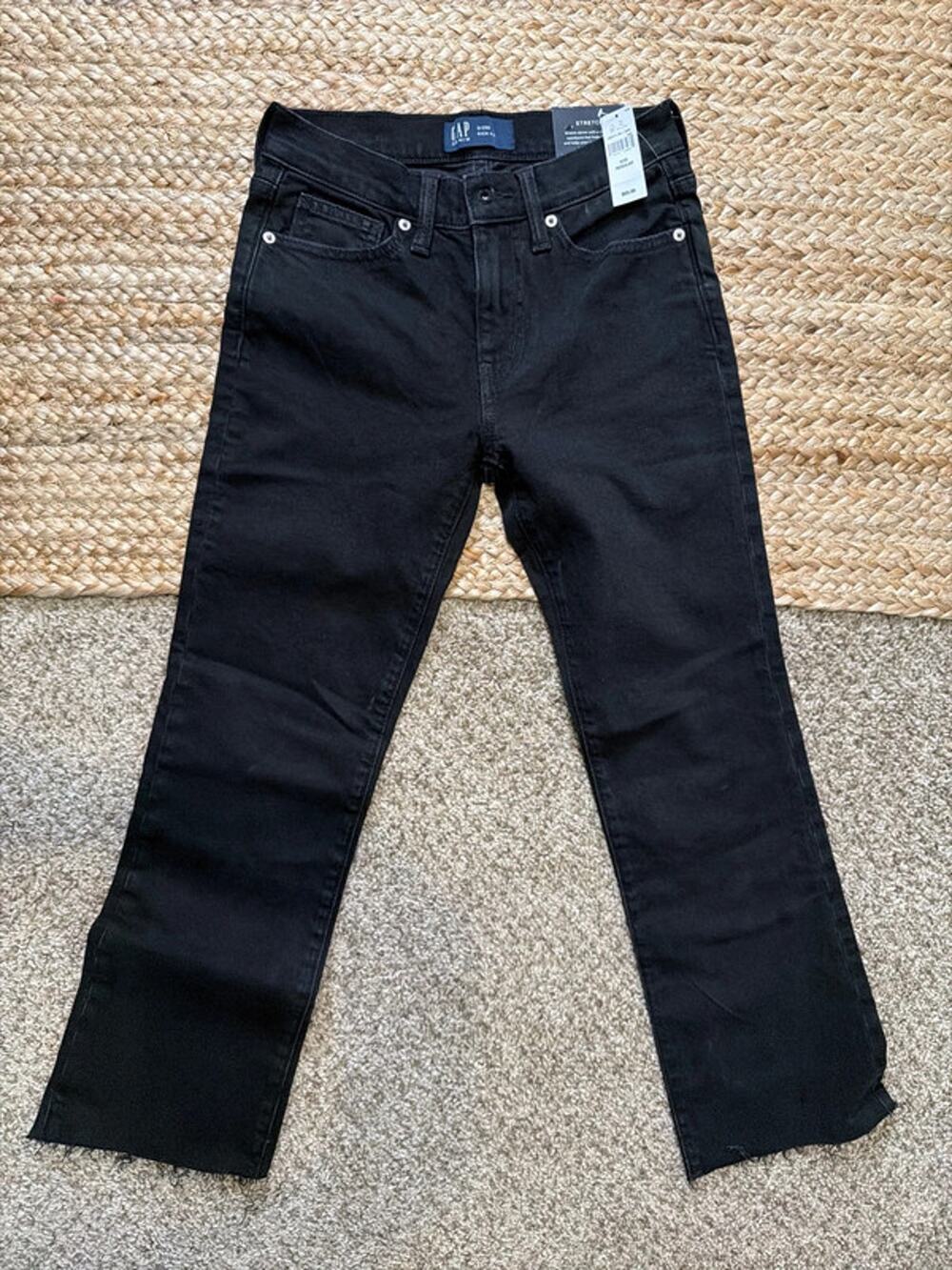 Gap NWT kick fit 0 2812
